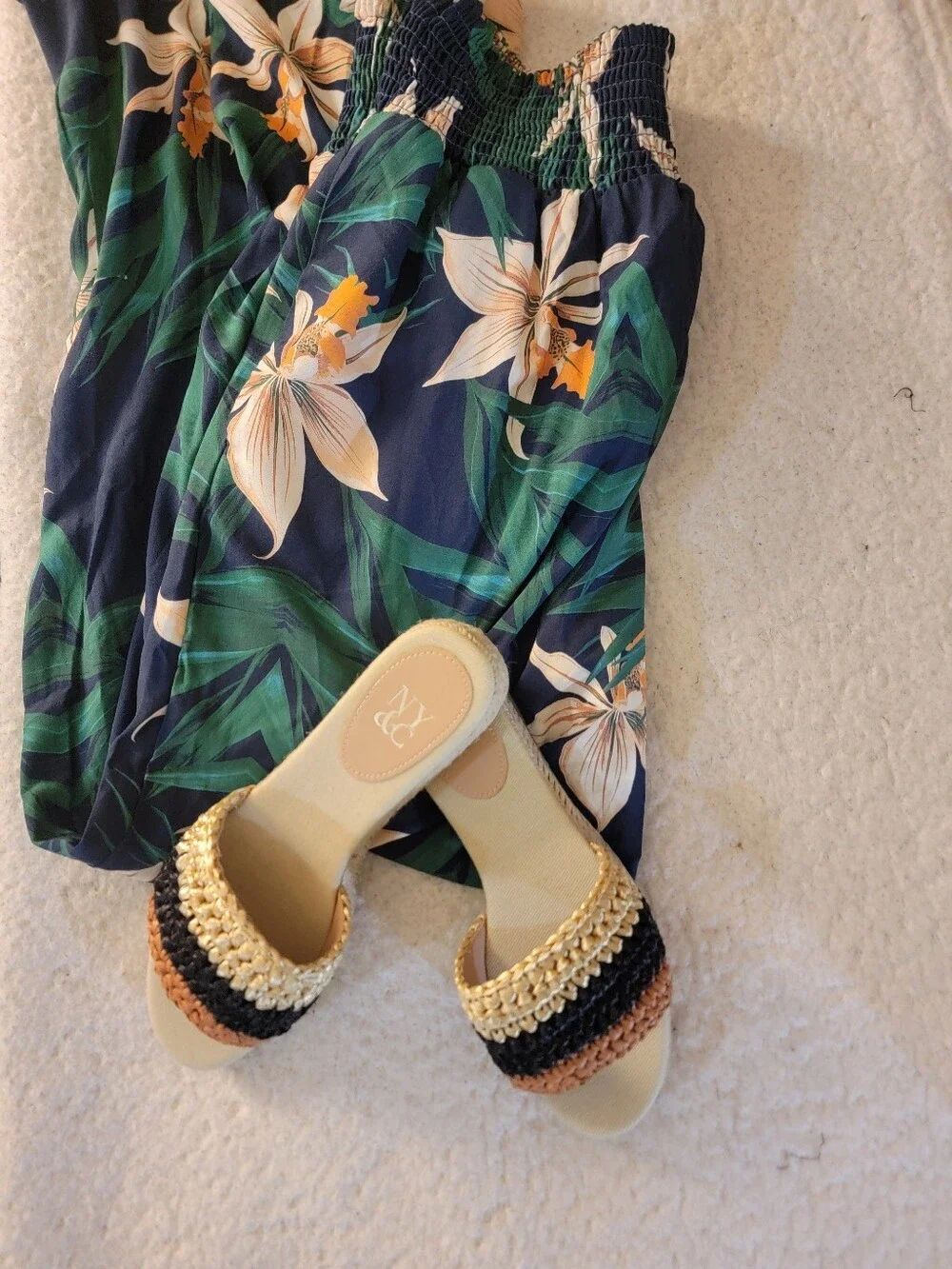 🆕️🩴New York & Company Tatum Flatform Sandal, SZ 6.5